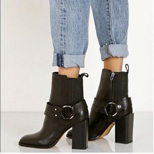 Dolce Vita Women's Isara Block Heel Booties